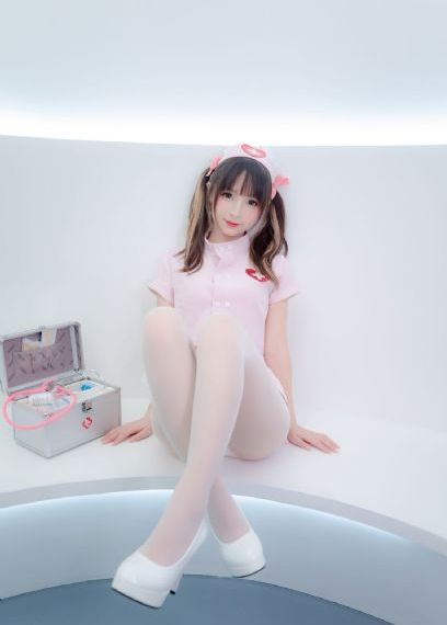 16萝粉嫩自慰喷水_HD免费高清观看